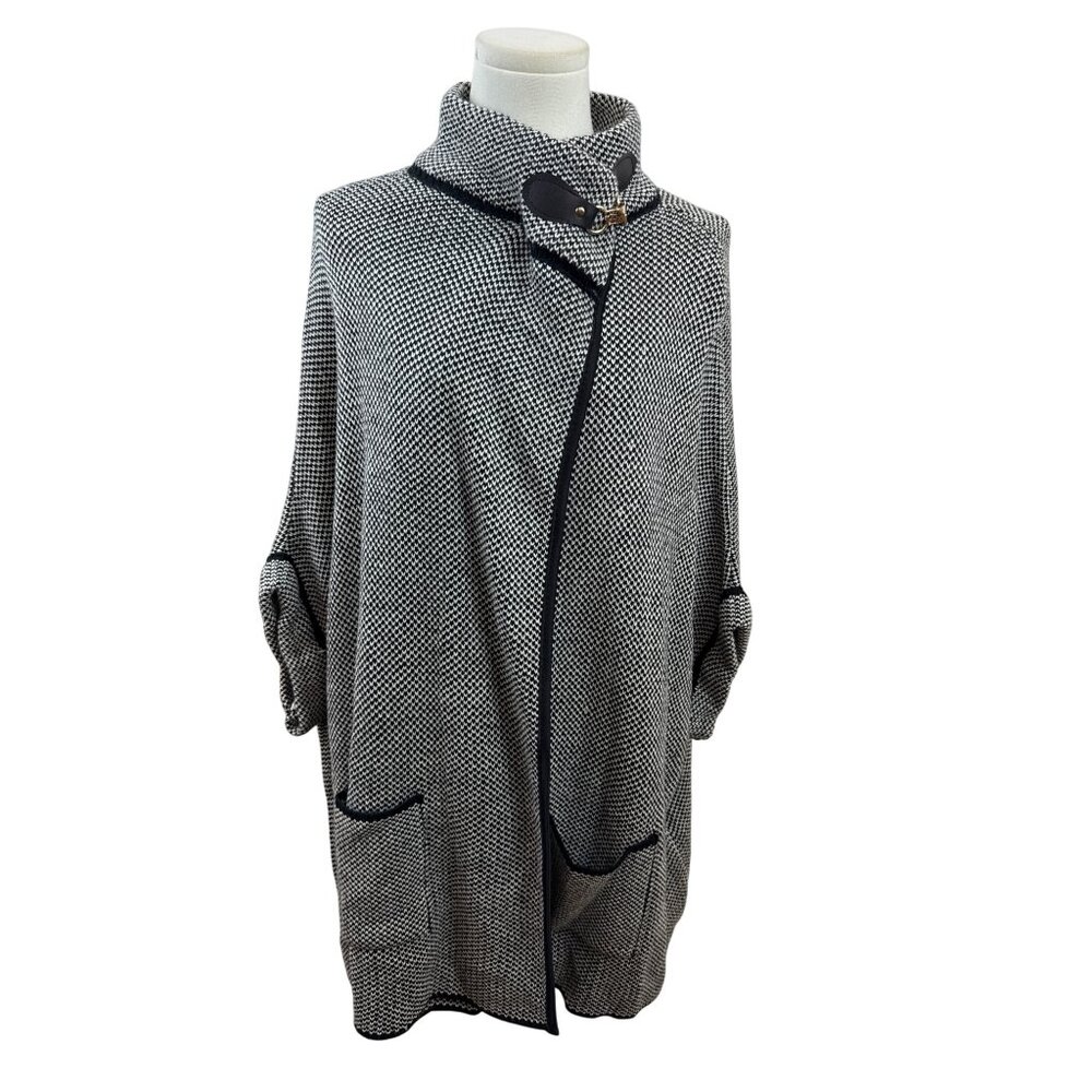 Cejon Black & White Open Front Poncho Cardigan W/ Pockets & Buckle Sz OSFM - New